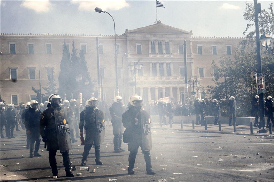 YUNANISTAN'DA GENEL GREV