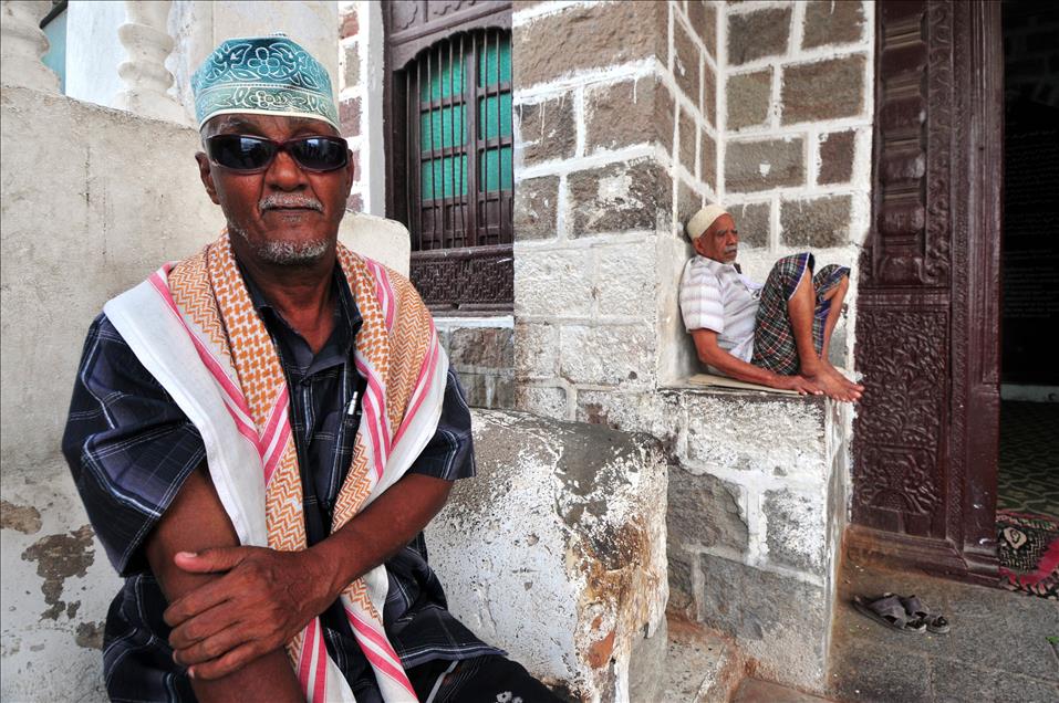 YEMEN'IN DUNYAYA ACILAN KAPISI
