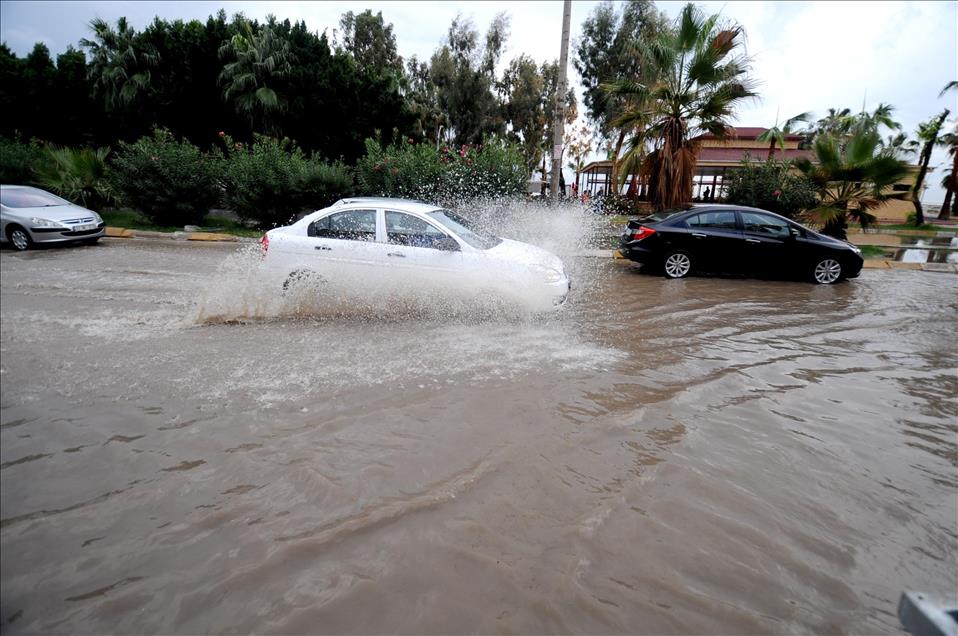 MERSIN'DE SAGANAK