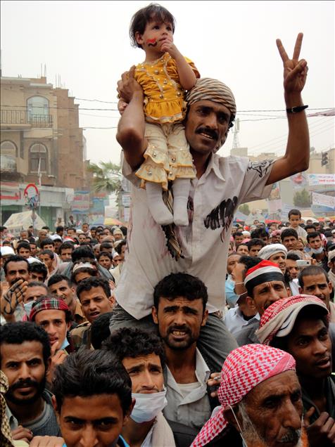 YEMEN'DE YONETIM KARSITI PROTESTOLAR