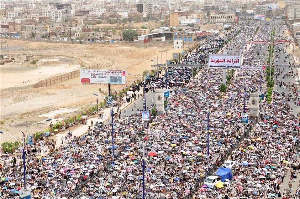 YEMEN'DE MUHALIF CUMA GOSTERILERI