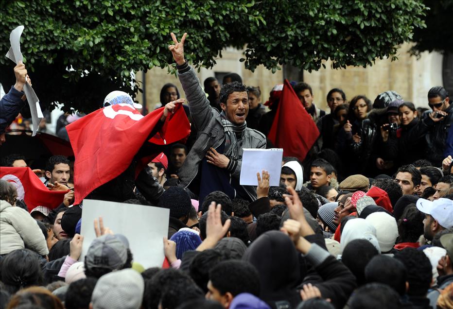 TUNUS, YASEMINLERIN ACMASINI BEKLIYOR