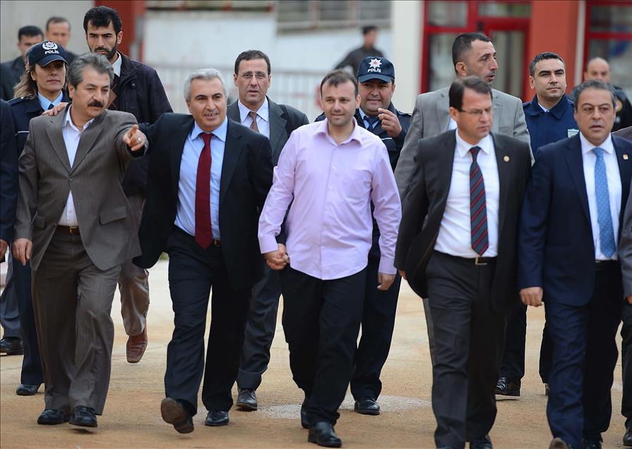 GAZETECI CUNEYT UNAL TURKIYE'DE
