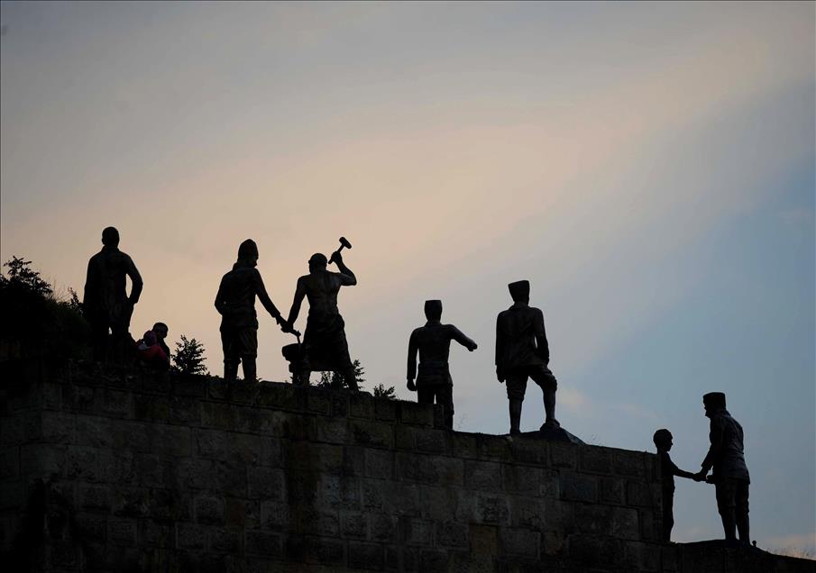 GUN BATIMINDA GAZIANTEP KALESI