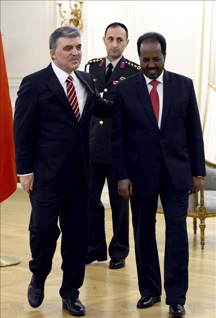 GUL'DEN SOMALI CUMHURBASKANI MAHMUD ONURUNA AKSAM YEMEGI