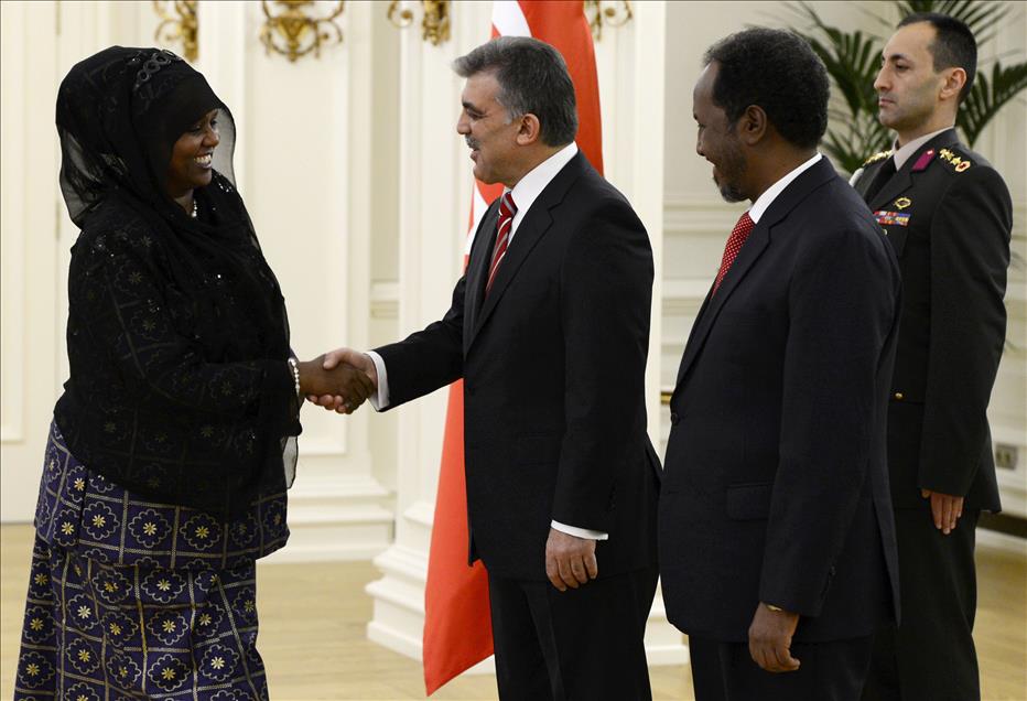 GUL'DEN SOMALI CUMHURBASKANI MAHMUD ONURUNA AKSAM YEMEGI