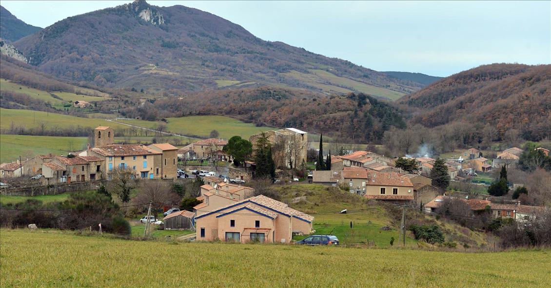 FRANSA'NIN GUNEY BATISINDAKI BUGARACH KOYU