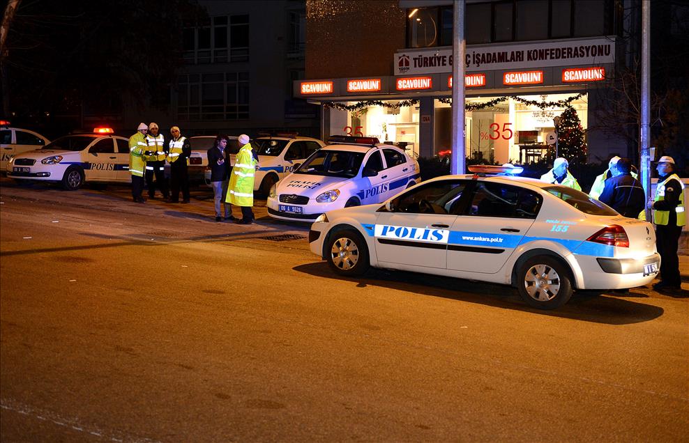 YENI YILA CALISARAK GIRDILER