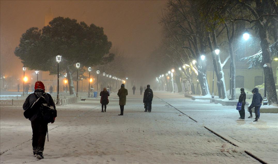 ISTANBUL'DA KAR