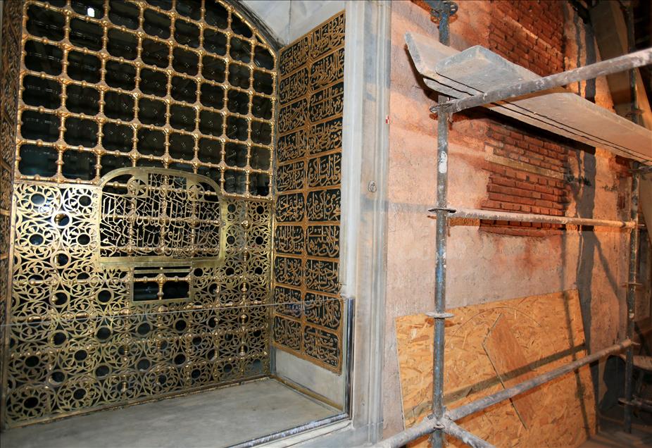 EYUP SULTAN TURBESI RAMAZANDA KISMEN ACILACAK