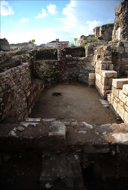 ANTIK SMYRNA HAMAMININ IKINCI KATI BULUNDU