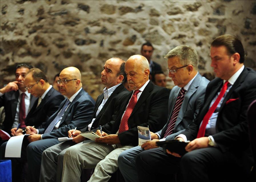 BASBAKAN MEDYA TEMSILCILERIYLE
