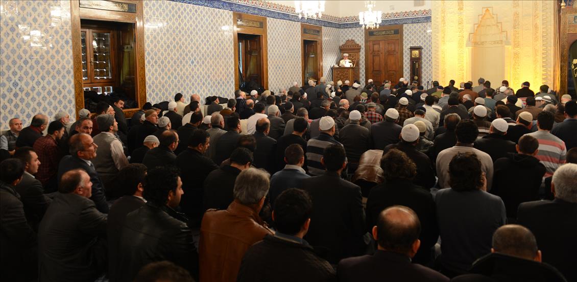 HACIBAYRAM CAMII'NDE MEVLIT KANDILI COSKUSU