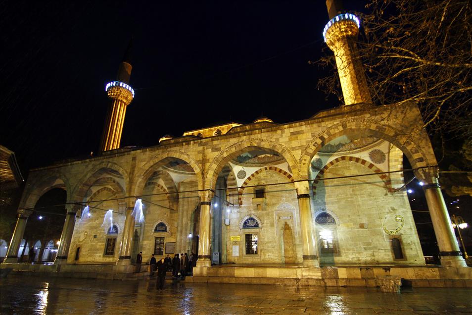 AMASYA'DA MEVLIT KANDILI TUM COSKUYLA KUTLANDI