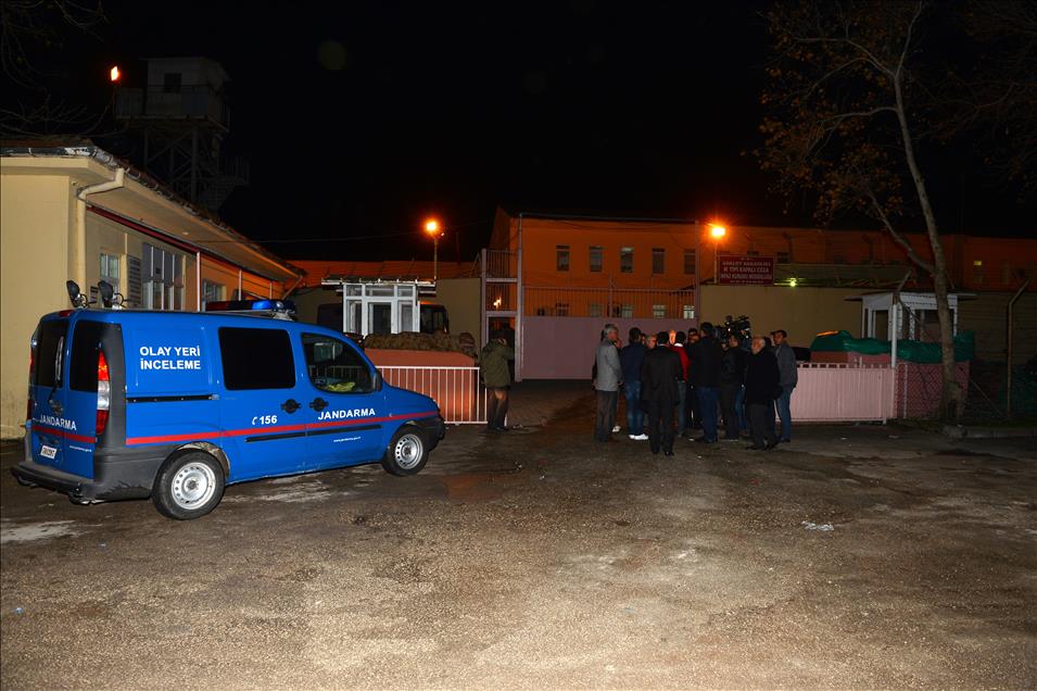 ADANA'DA CEZAEVINDE YANGIN CIKTI