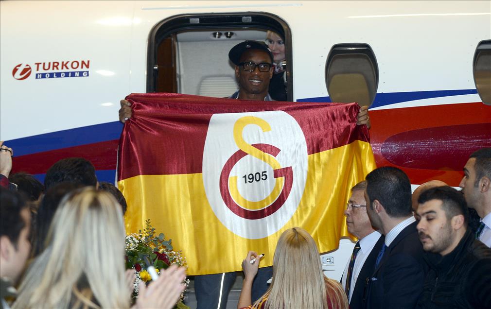 GALATASARAY'IN YENI TRANSFERI DROGBA ISTANBUL'DA