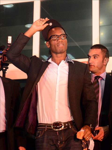 DROGBA ISTANBUL'A GELDI