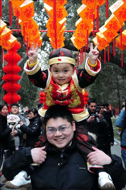 CIN'IN YILAN YILINDA HALK PANAYIRLARA AKIN ETTI
