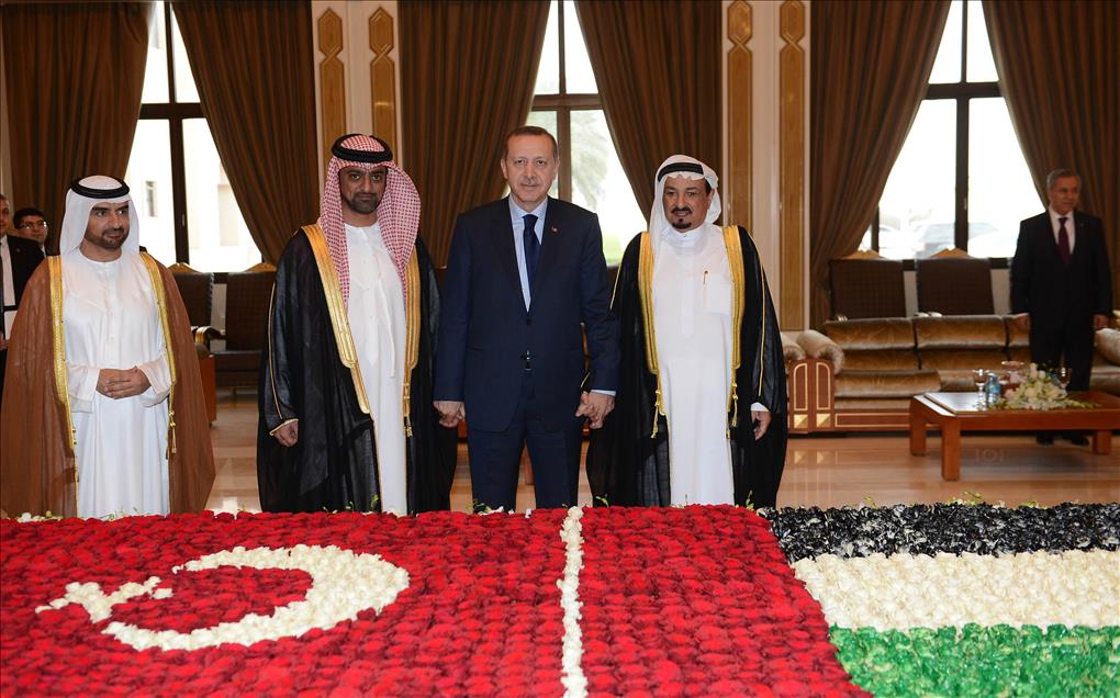 BASBAKAN ERDOGAN, BIRLESIK ARAP EMIRLIKLERI'NDE