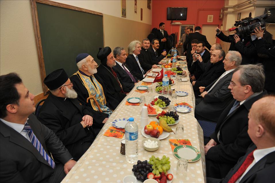 BASBAKAN YARDIMCISI BULENT ARINC ALMANYA'DA
