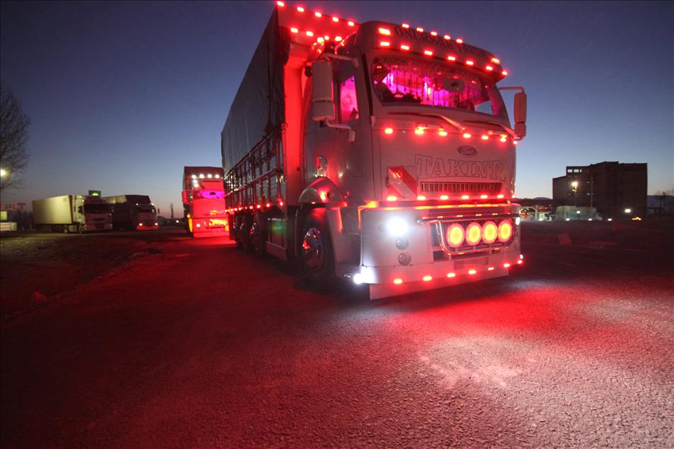 ''YOLLAR GIDISINE GORENLER DURUSUNA HASTA''