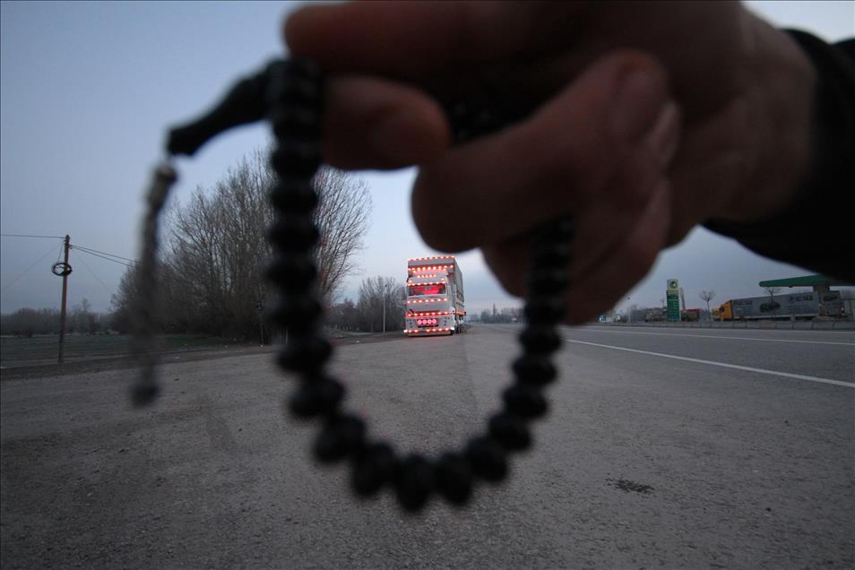 ''YOLLAR GIDISINE GORENLER DURUSUNA HASTA''