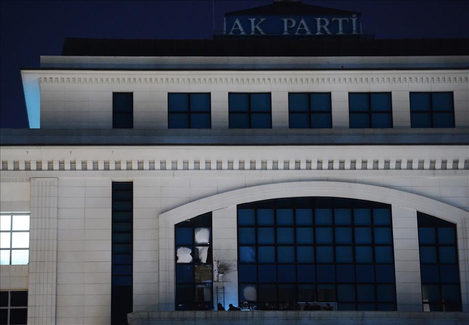 AK PARTI GENEL MERKEZI'NE SALDIRI