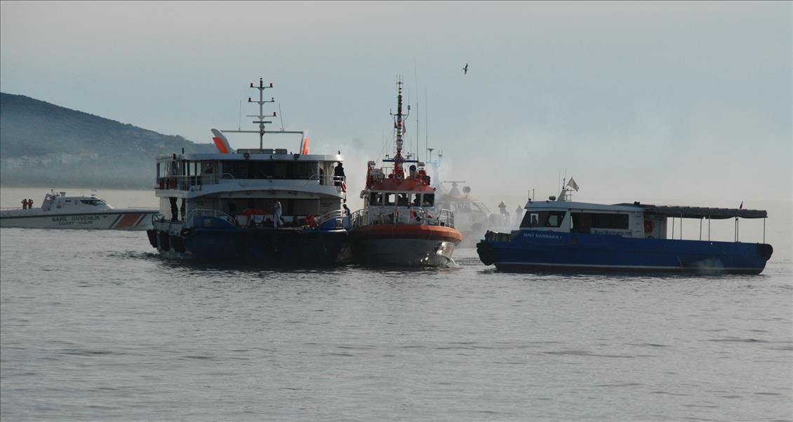 KADIKOY'DEKI TEKNE YANGINI