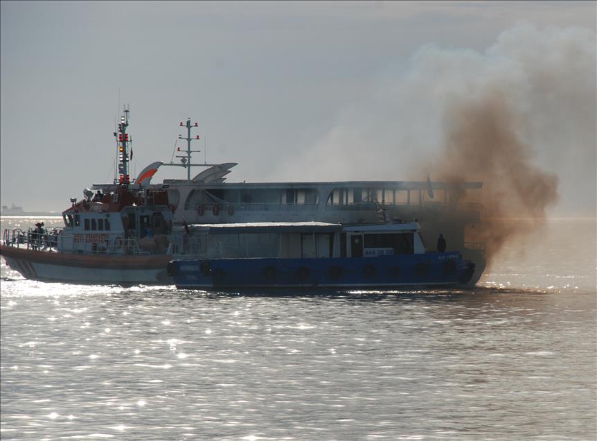 KADIKOY'DEKI TEKNE YANGINI