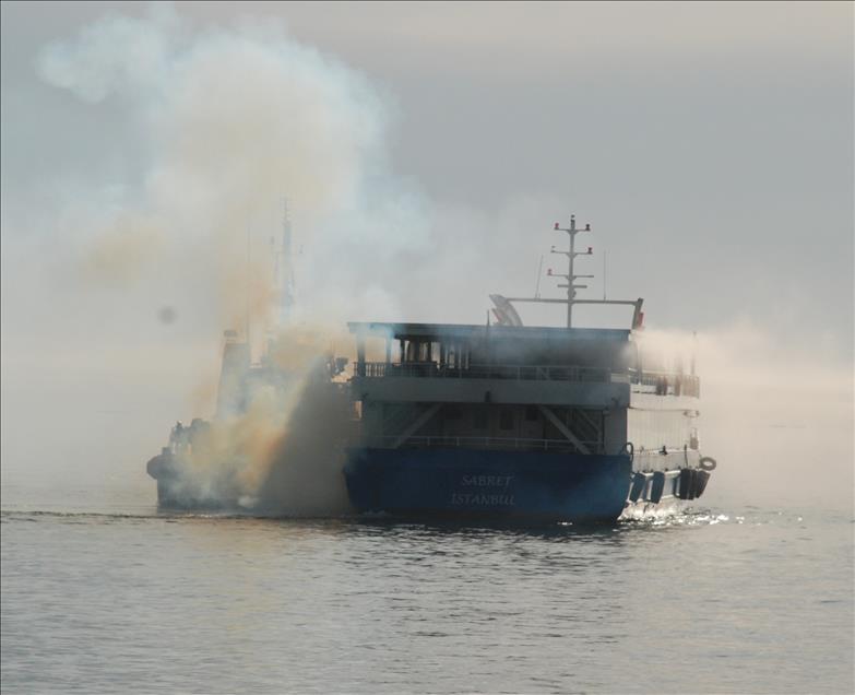 KADIKOY'DEKI TEKNE YANGINI