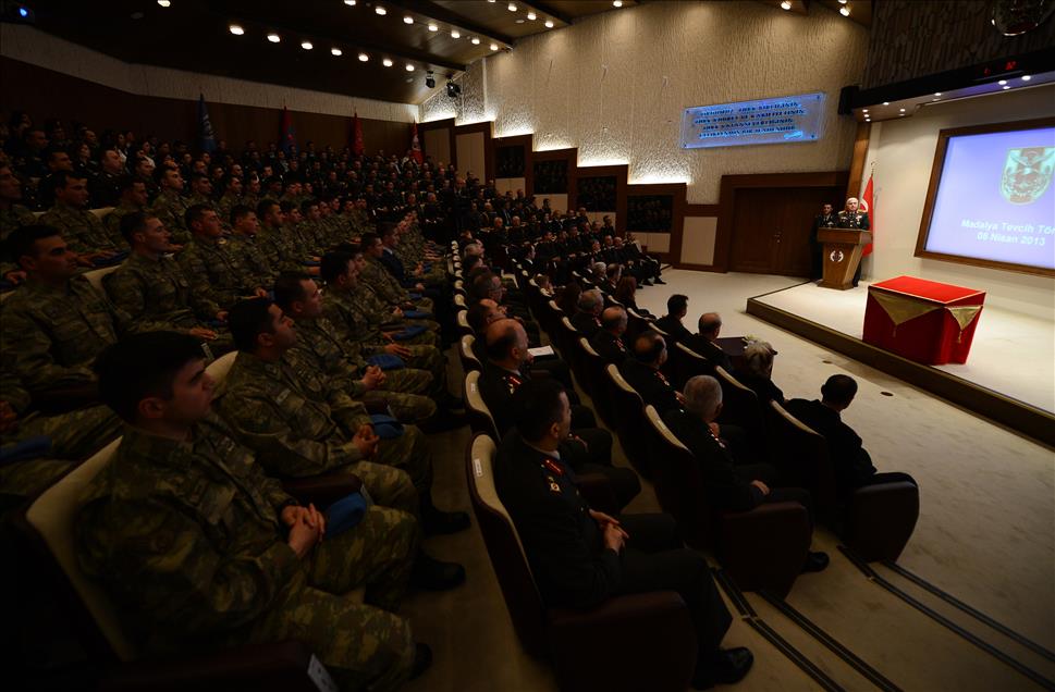 ''KAHRAMAN GAZI''YE USTUN CESARET VE FERAGAT MADALYASI