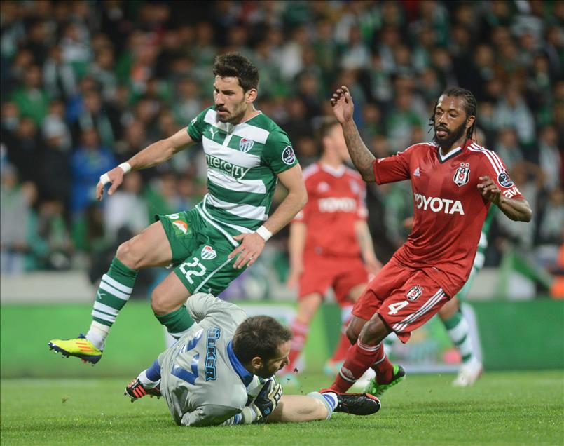 Bursaspor Beşiktaş'ı 3-0 Maplup Etti - Anadolu Ajansı