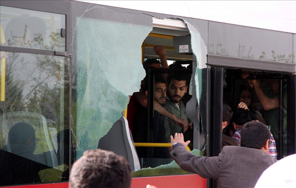 DICLE UNIVERSITESI'NDEKI IZINSIZ GOSTERI