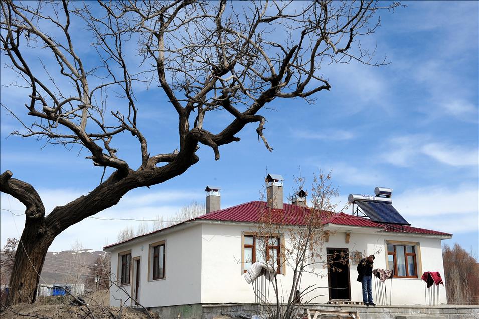 KERPIC EVLERDEN MODERN KOYLERE
