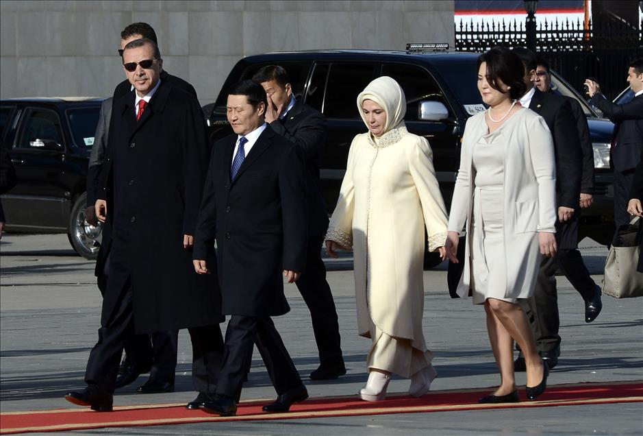 BASBAKAN ERDOGAN, MOGOLISTAN'DA