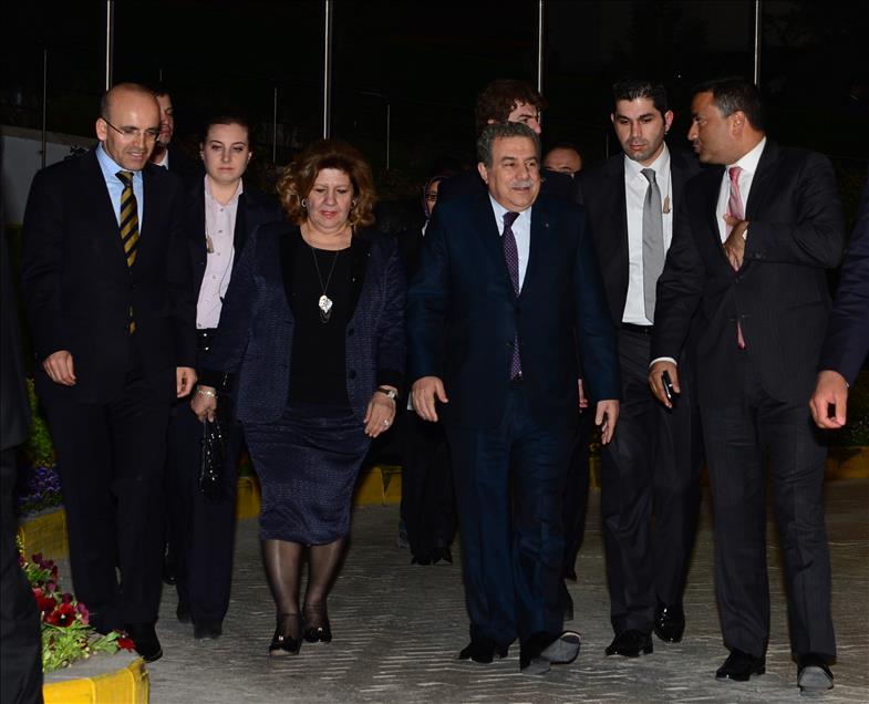 EKONOMI BAKANI CAGLAYAN'IN MUTLU GUNU
