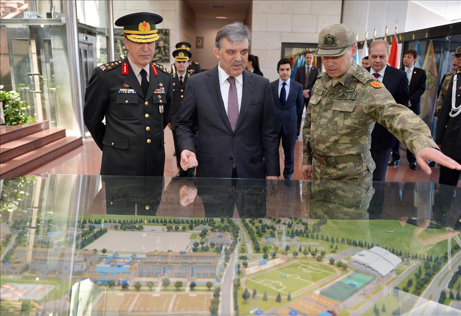 GUL, CUMHURBASKANLIGI MUHAFIZ ALAYI KOMUTANLIGINI ZIYARET ETTI