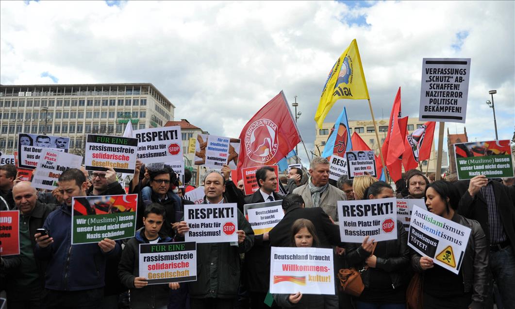 MUNIH'TE IRKCILIK PROTESTO EDILDI