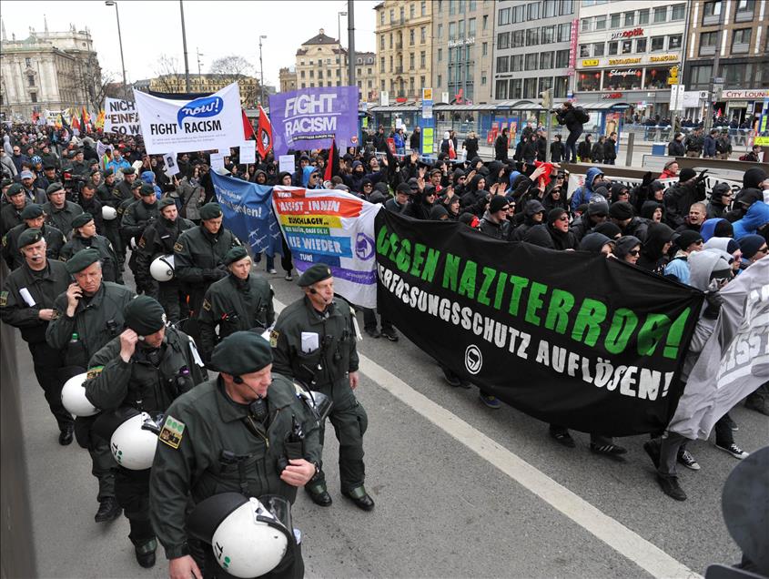 MUNIH'TE IRKCILIK PROTESTO EDILDI