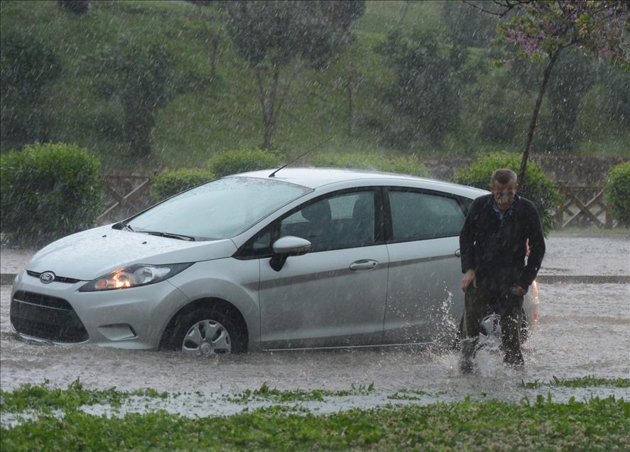 ANTALYA'DA SIDDETLI YAGIS