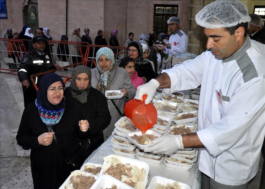 SANLIURFA'DA SAFAK VAKTI TRIT IKRAM EDILDI
