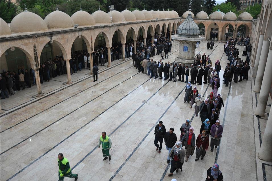 SANLIURFA'DA SAFAK VAKTI TRIT IKRAM EDILDI
