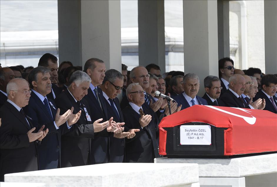 GENELKURMAY BASKANI ORGENERAL OZEL'IN BABASININ VEFATI