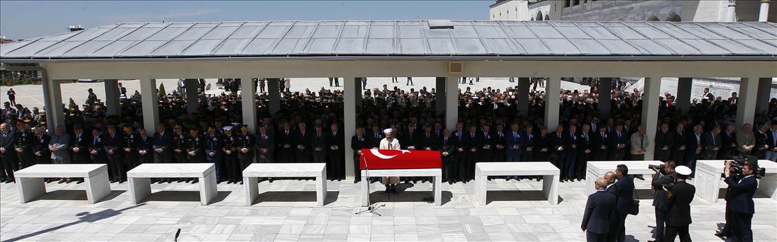 GENELKURMAY BASKANI ORGENERAL OZEL'IN BABASININ VEFATI