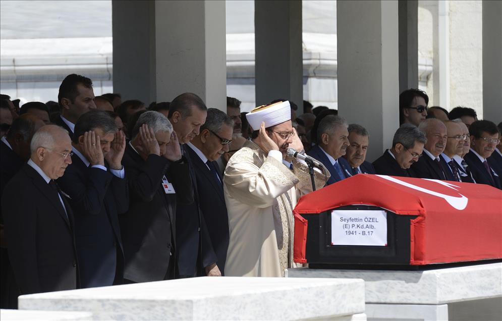 GENELKURMAY BASKANI ORGENERAL OZEL'IN BABASININ VEFATI