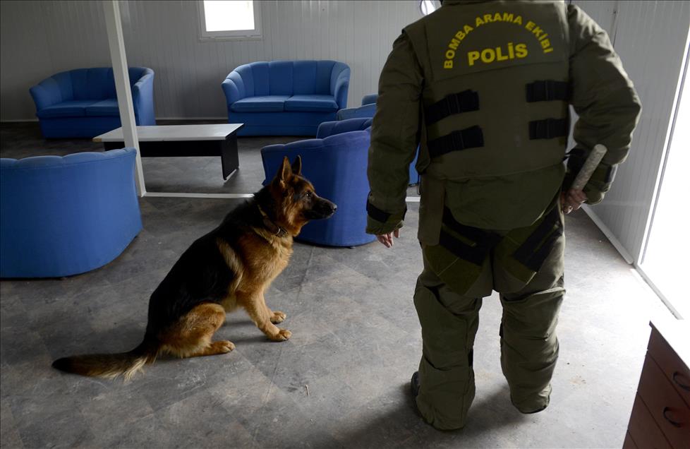 "SUCLULARIN KORKULU RUYASI" OZEL EGITIMLI POLIS KOPEKLERI