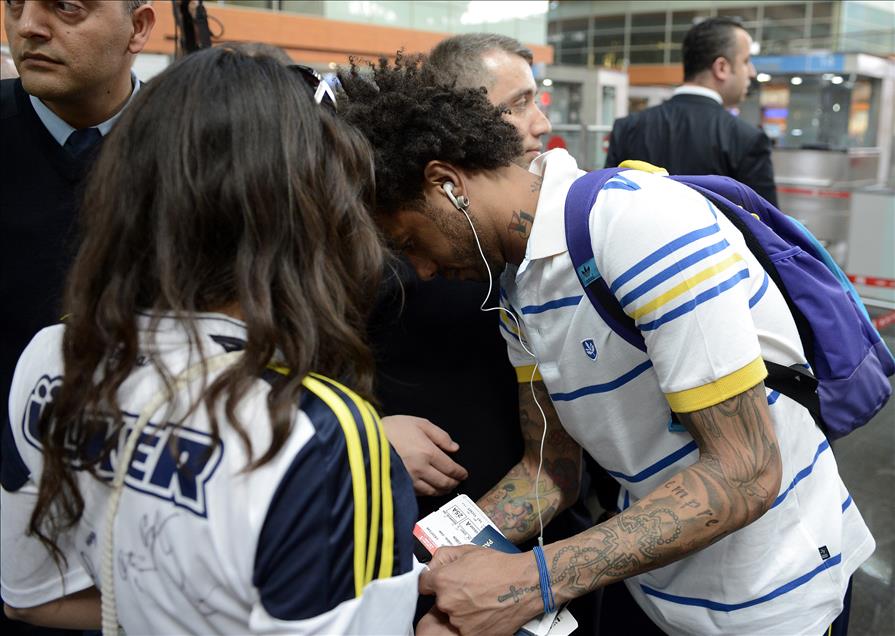 FENERBAHCE, PORTEKIZ'E GITTI