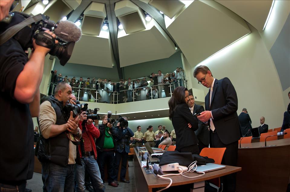 NSU DAVASINDA ''NAZI GELIN'' HAKIM KARSISINDA