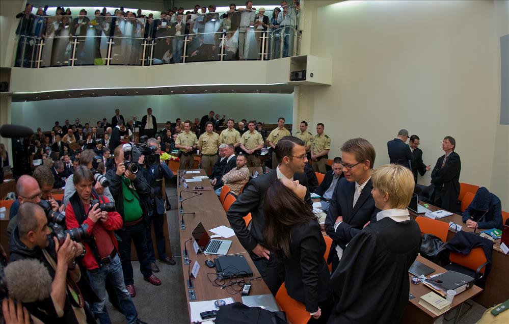 NSU DAVASINDA ''NAZI GELIN'' HAKIM KARSISINDA