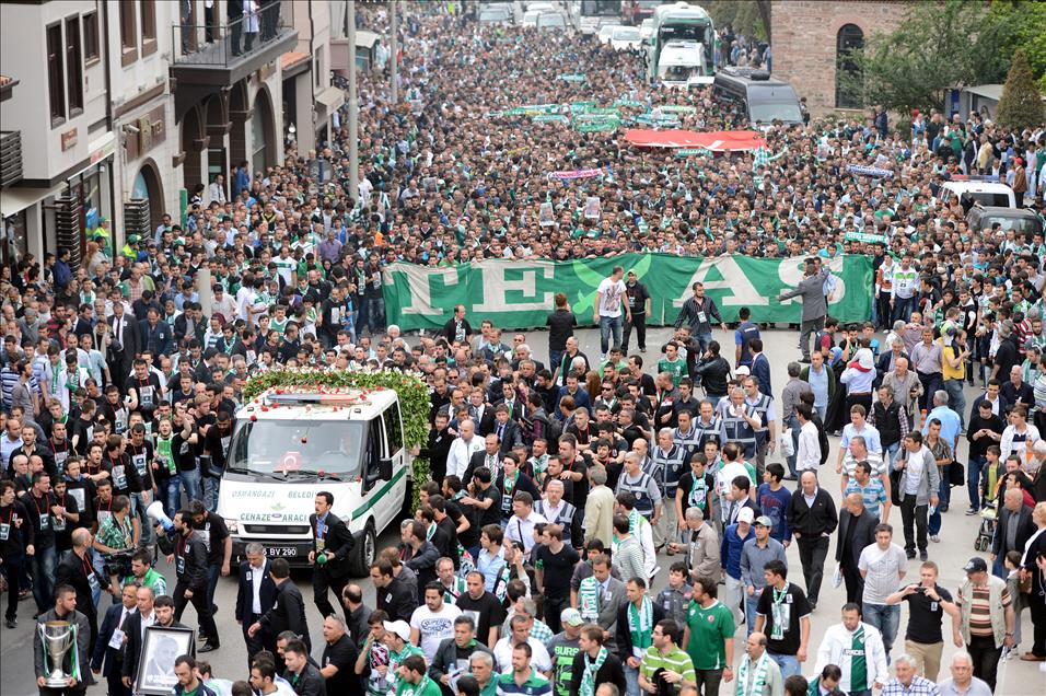BURSASPOR KULUBU BASKANI YAZICI, SON YOLCULUGUNA UGURLANIYOR